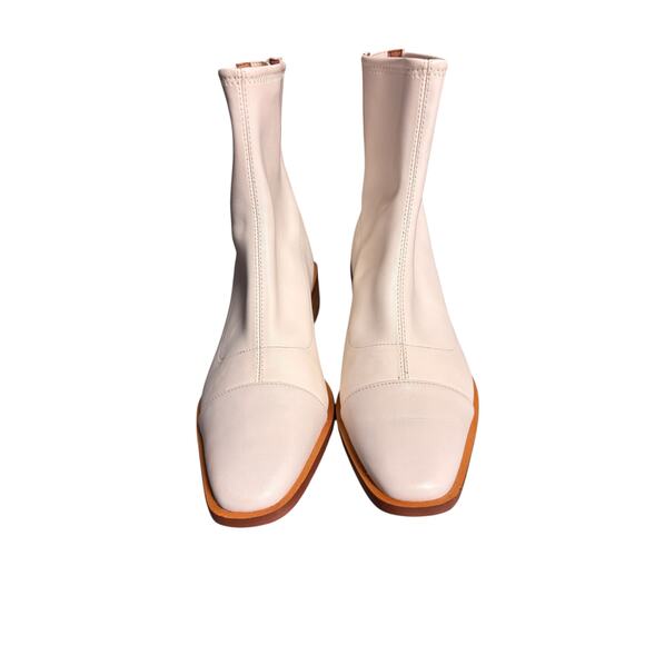 Linea Paolo Venata block-heel white booties with a stacked heel and back zipper - Picture 1 of 7